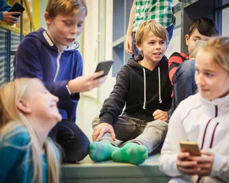 The Scandinavian nation to Implement National Mobile Phone Restriction in Schools